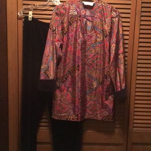 Ladies Leisure pants suit...size 8